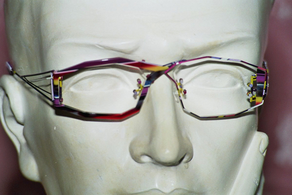 Mannequin mit Brille