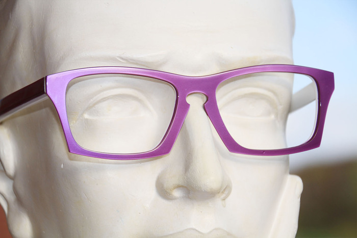 2024 - die Lila-weiße Brille