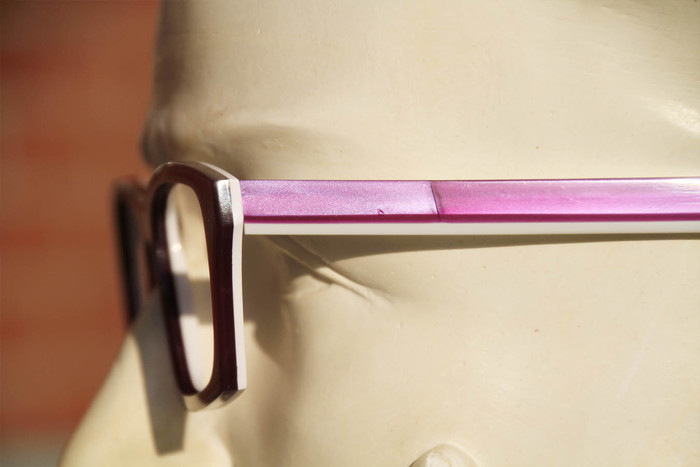 2024 - die Lila-weiße Brille