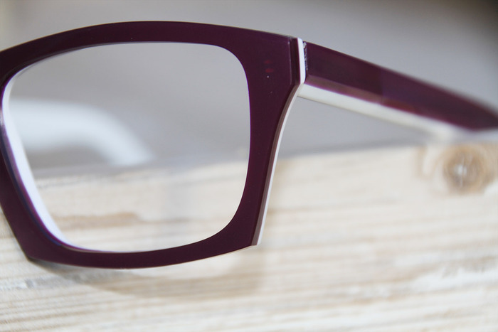 2024 - die Lila-weiße Brille