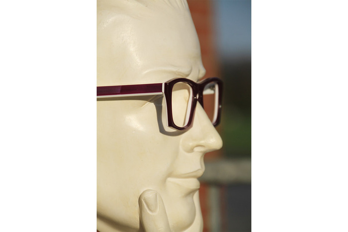2024 - die Lila-weiße Brille