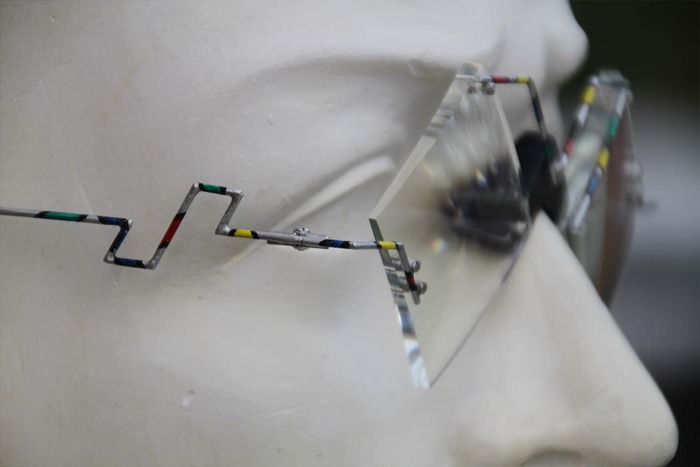 2025  Brille mit Epoxydharz-Steg